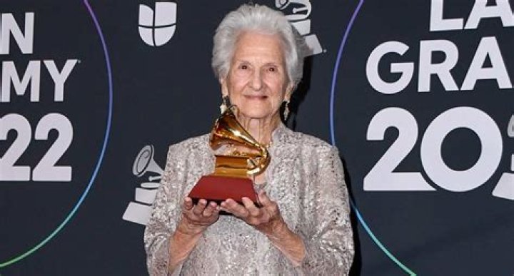 &Aacute;ngela &Aacute;lvarez, a sus 95 a&ntilde;os es un ejemplo vivo de que los sue&ntilde;os s&iacute;