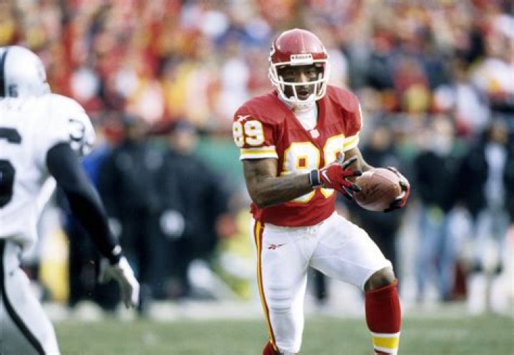 Andre Rison plans to turn himself in on federal arrest warrant, report