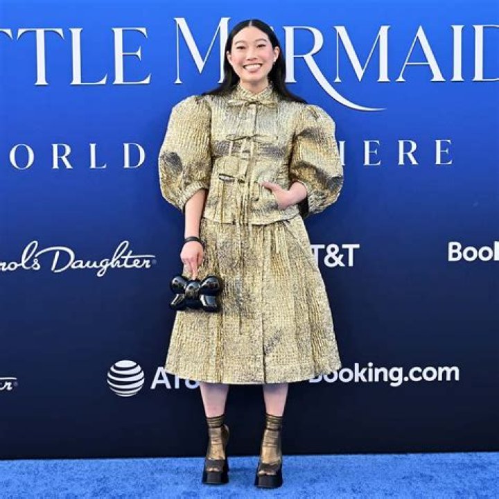 Awkwafina's Boyfriend Makes Her 'Extremely Happy' More about the
