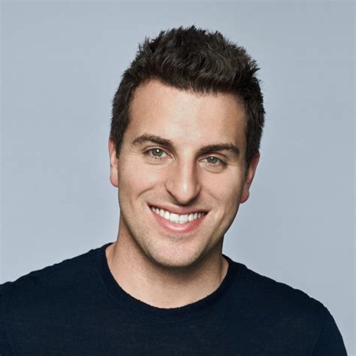 Brian Chesky, ceo di Airbnb lascia casa e si trasferisce &laquo;ovunque&raquo; il