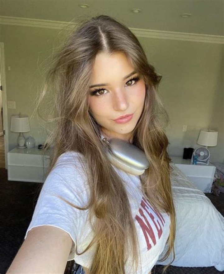 Brooke Monk 9GAG