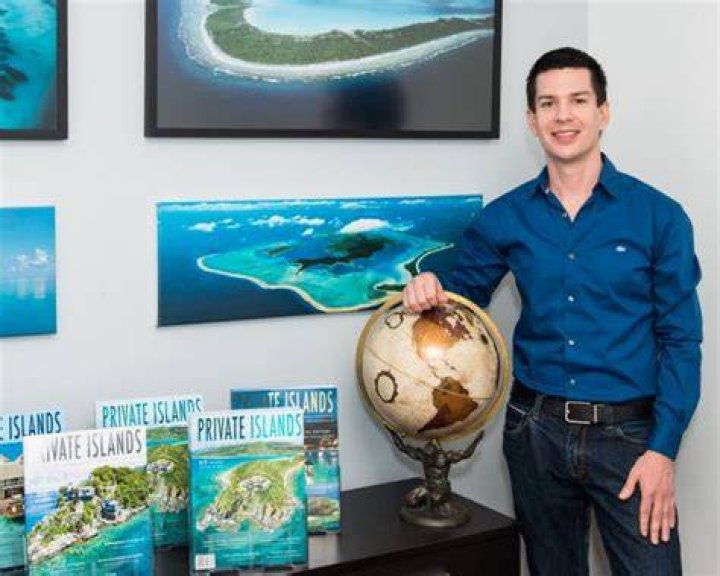 Chris Krolow Bio Chris Krolow HGTV