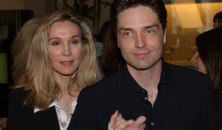 Cynthia Rhodes Height, Age, Net Worth, Affair, Career, and More