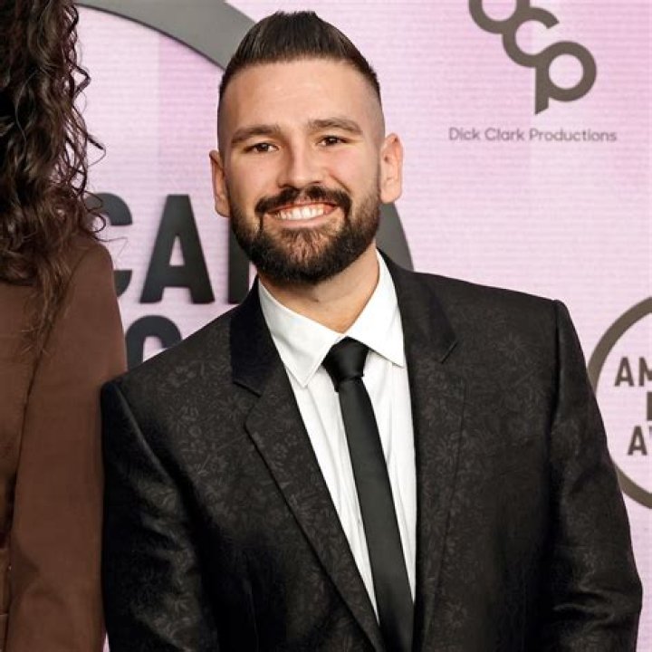 Dan Mooney's Height: The Inside Scoop