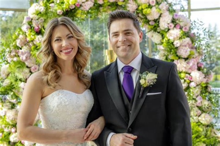 Danny Dorosh (Pascale Hutton) Bio, &Acirc;ge, Parents, Femme, Enfants, Valeur