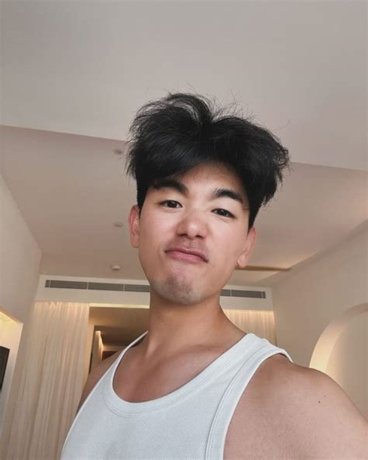 Eric Nam Hairstyle