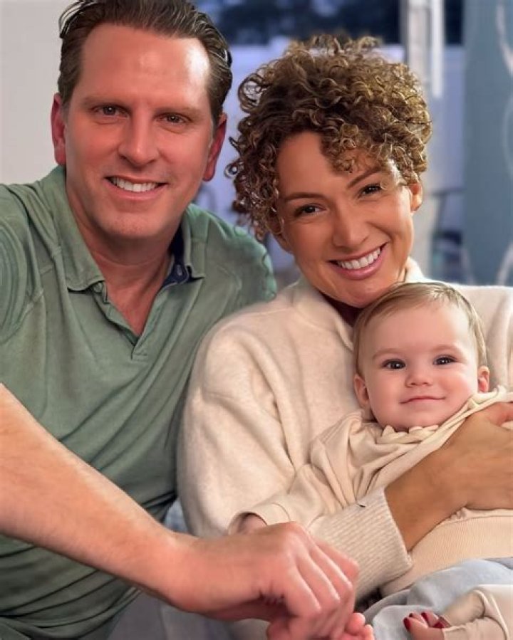 Erika Ender y Michael Dravo dan el "sí acepto' en una ceremonia