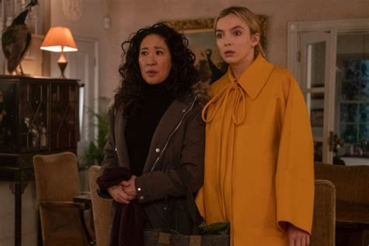 Killing Eve's Villanelle, Jodie Comer On Season Two & The Show's Killer