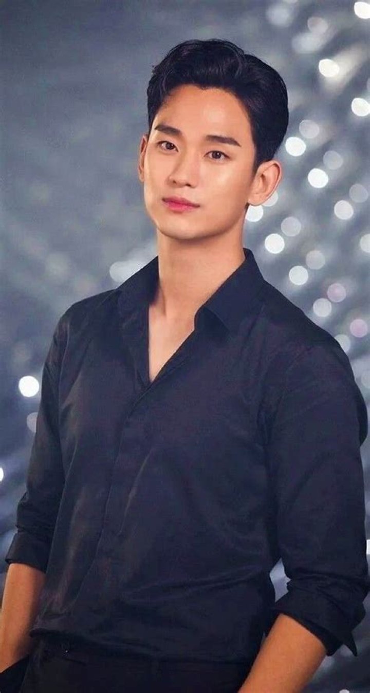 Kim Soo Hyun Bio Net Worth Age Birthday Height Parents Hot Sex Picture