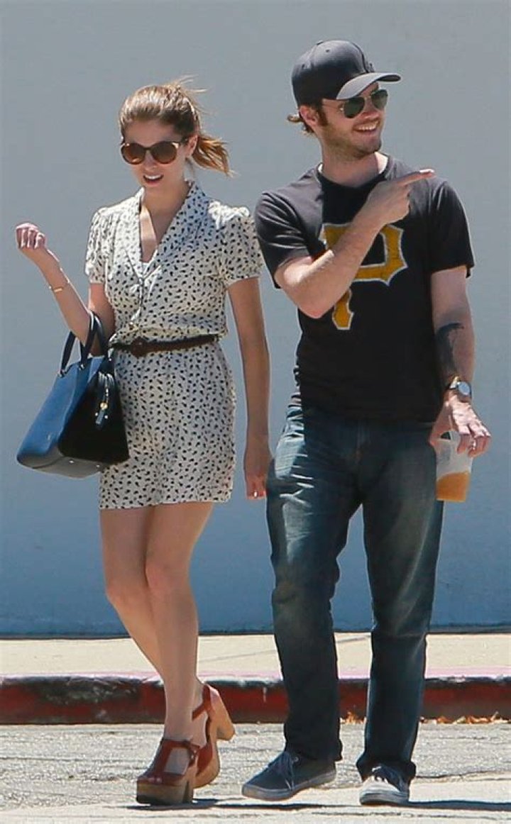 Look Anna Kendrick Steps Out With BF Ben Richardson E! Online UK