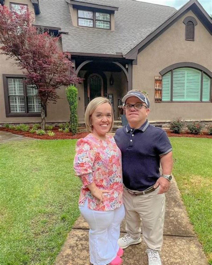&lsquo;7 Little Johnstons&rsquo; Stars Liz and Brice&rsquo;s Daughter Leighton Is