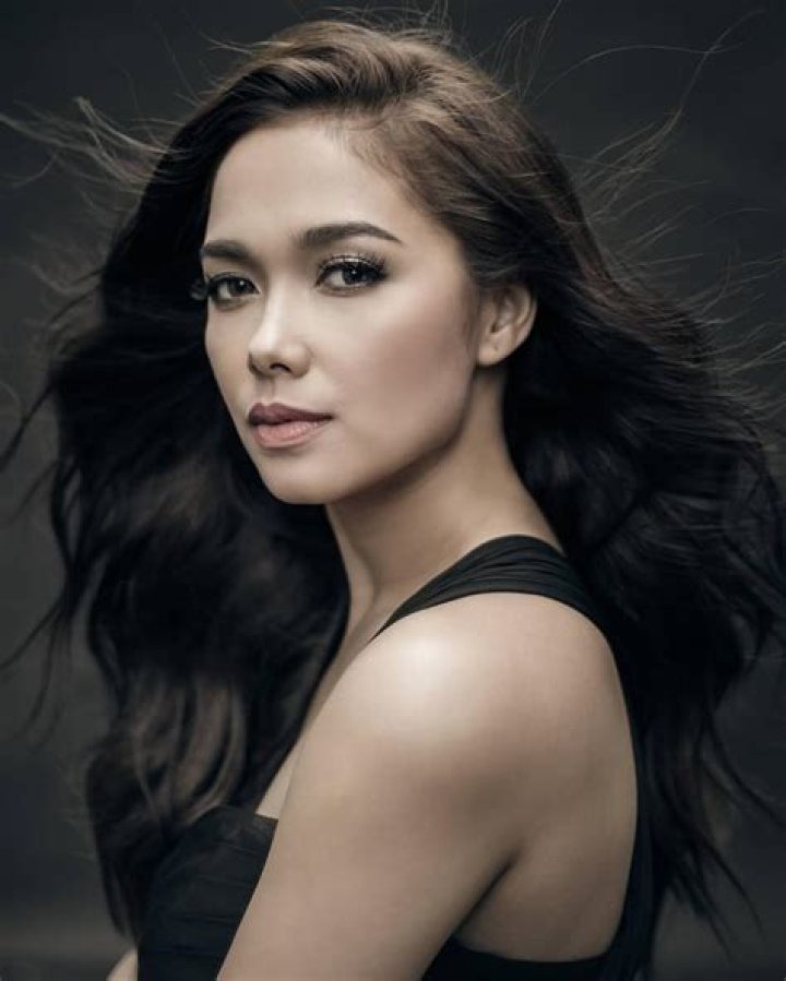 Maja Salvador Biography Profiles