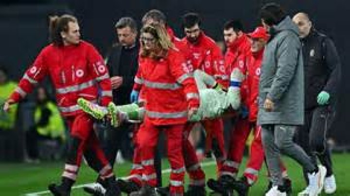 Mike Maignan set to return for big Serie A match AC Milan News