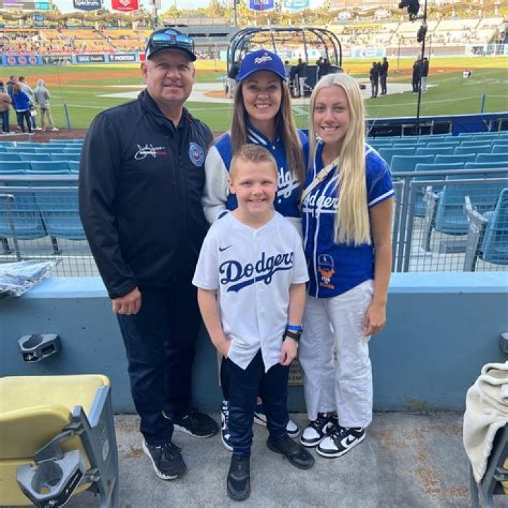 Robert Hight's Wife Battles Serious Illness