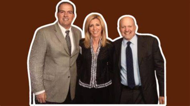 Stephanie Link Husband Who Is She Married To? Why She Leaving CNBC