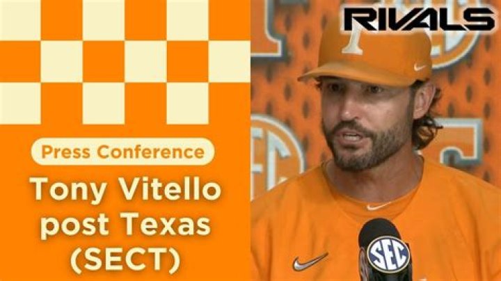 Tony Vitello, players react to split on Sunday with Southern Miss
