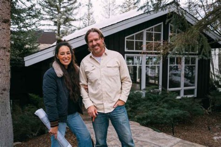 Watch Chip and Joanna Gaines' 'Fixer Upper The Lakehouse' to premier