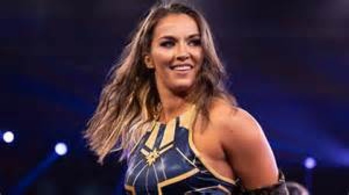 What happened to Tegan Nox? Cageside Seats