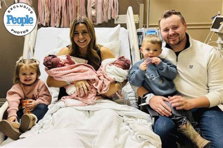 Who Is Jed Wyatt From The Bachelorette? POPSUGAR Entertainment